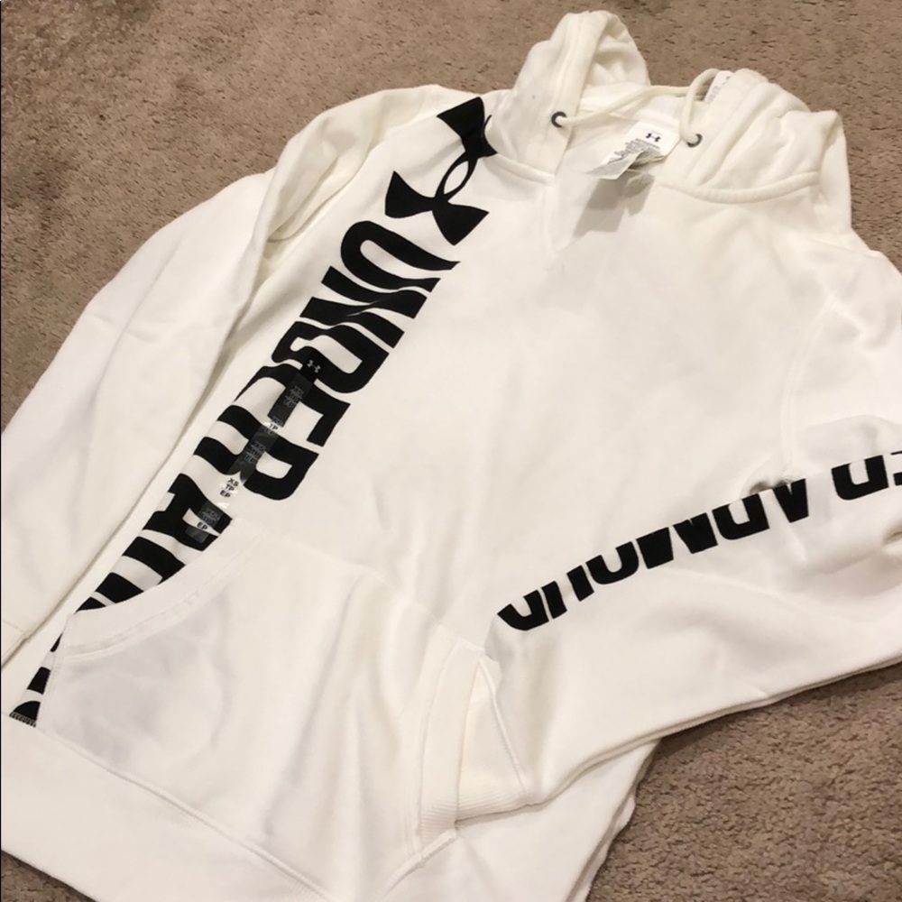 NWT Women’s Under Armour Favorite Fleece Hoodie!